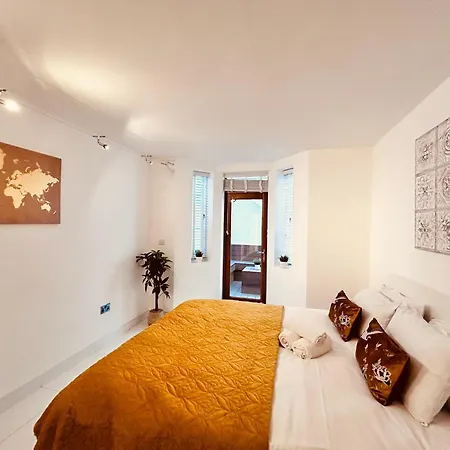 Stunning Spacious B.Apt. Slps.4 Londra Esterno foto