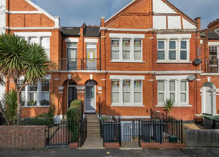 Stunning Spacious B.Apt. Slps.4