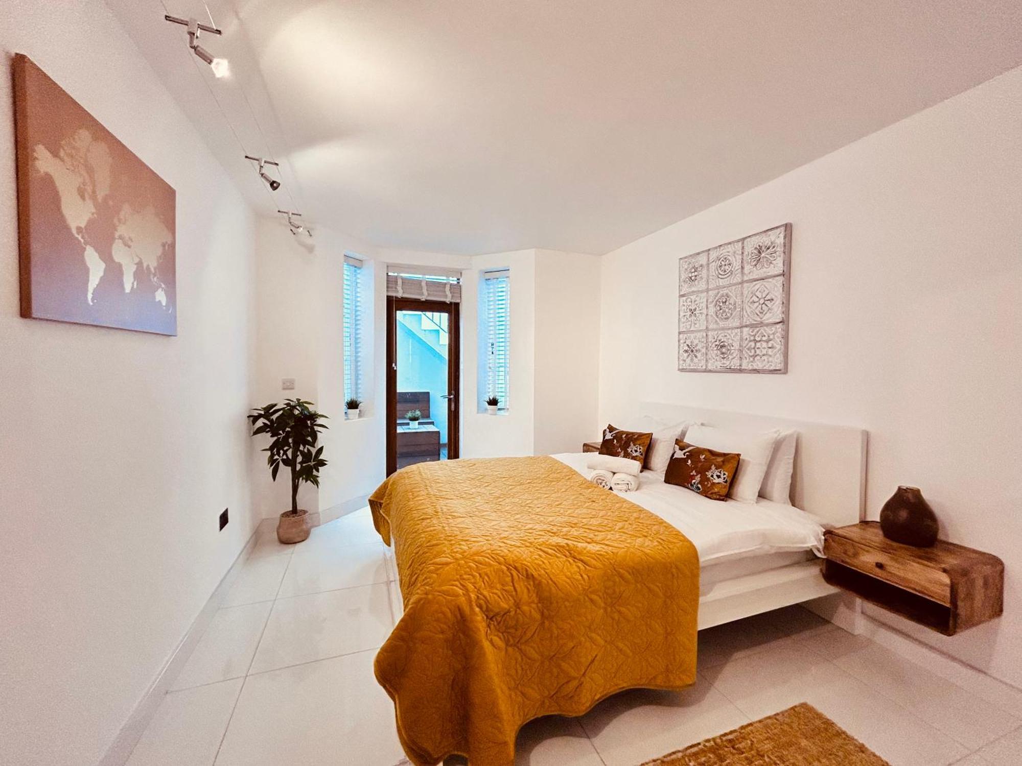 Appartamento Stunning Spacious B.apt. Slps.4 *